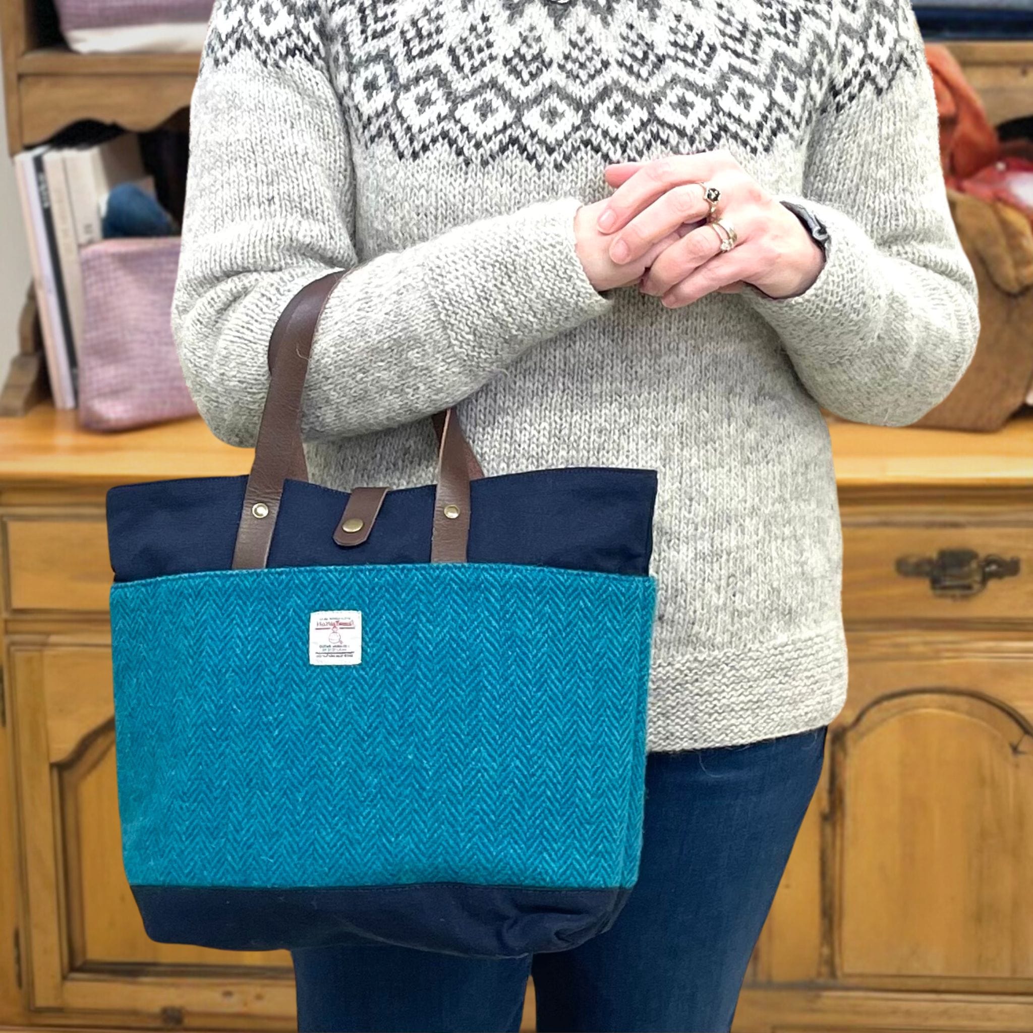 Harris Tweed Carry-All – The Woolly Thistle