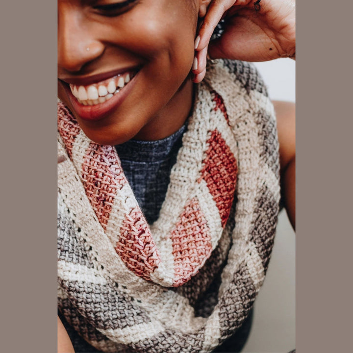 The Tunisian Crochet Handbook: A Beginner's Guide by Toni Lipsey