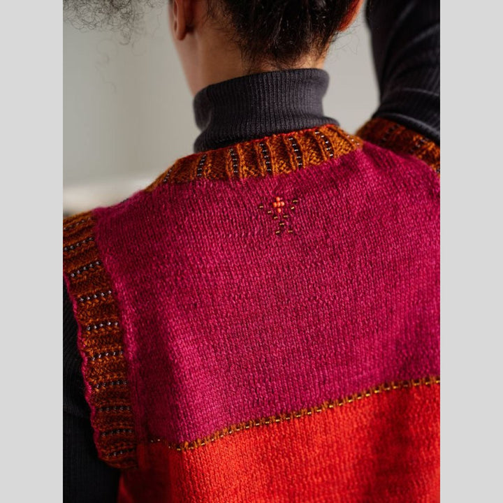 Beaded Colourwork: A Modern Approach to Knitting with Beads by Jeanette Sloan