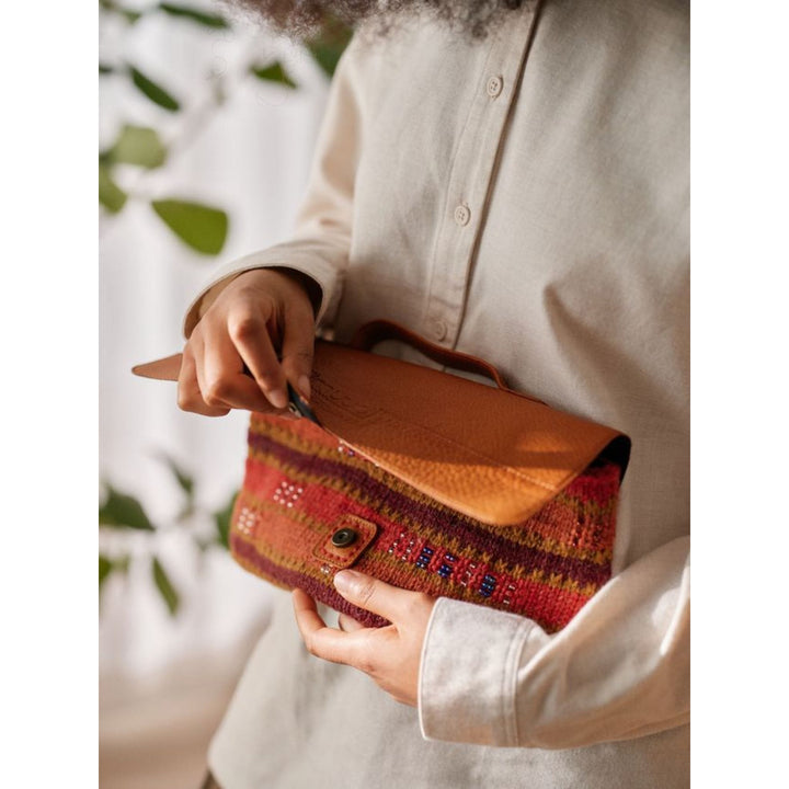 Beaded Colourwork: A Modern Approach to Knitting with Beads by Jeanette Sloan