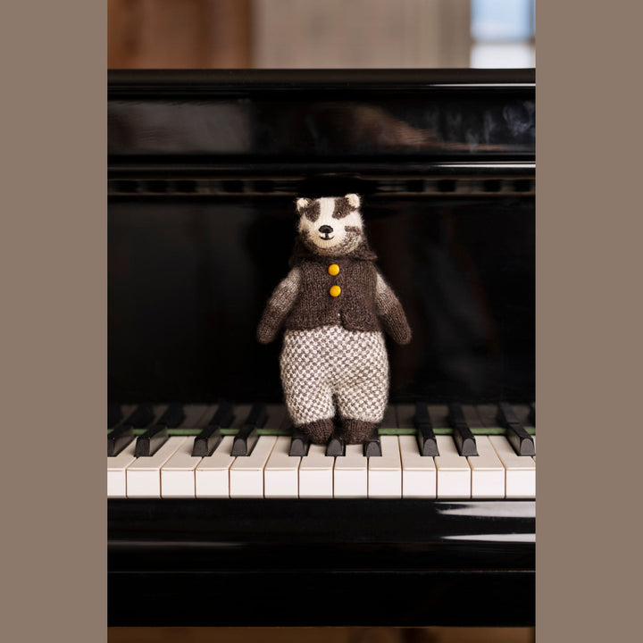 Chez Myrtil: More Seamless Friends to Knit and Love by Cinthia Vallet