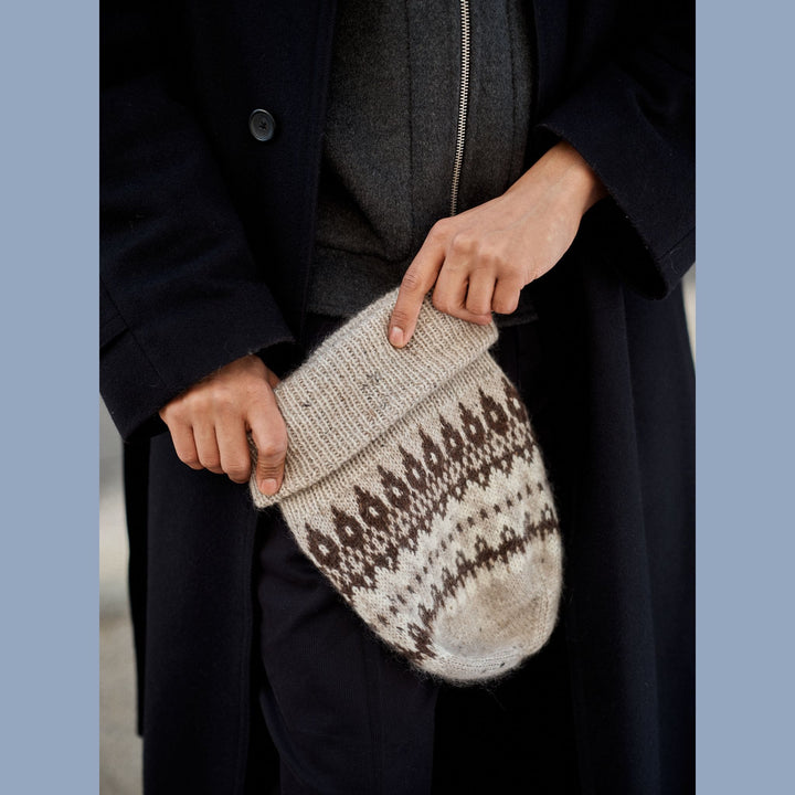 Foundations: 20 Knitted Accessories by Sari Nordlund