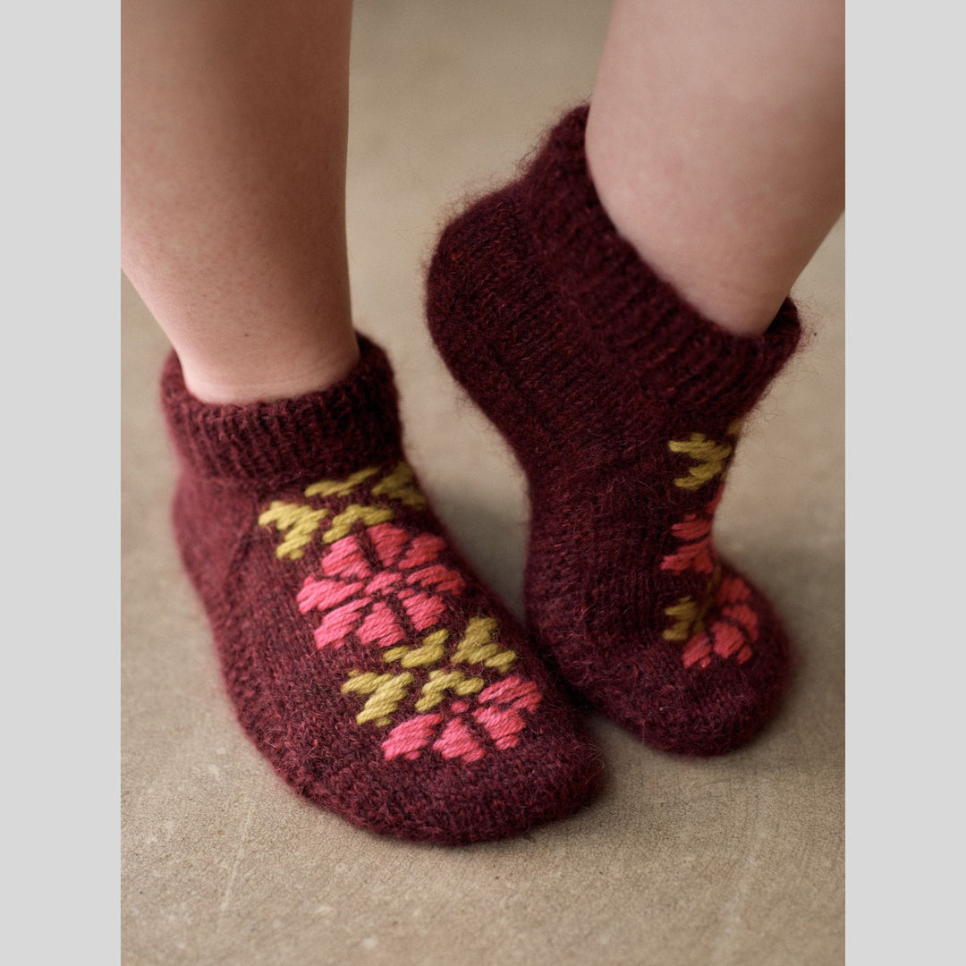 Kindred Knits: Patterns from my Estonian Family Archives by Aleks Byrd