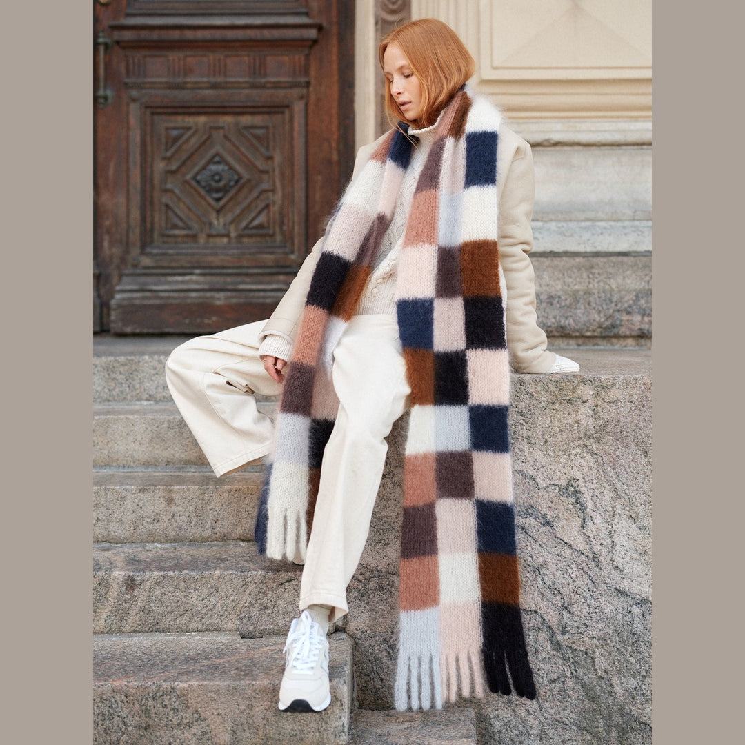 Nordic Chic: Knitting a Modern Wardrobe by Leeni Hoimela