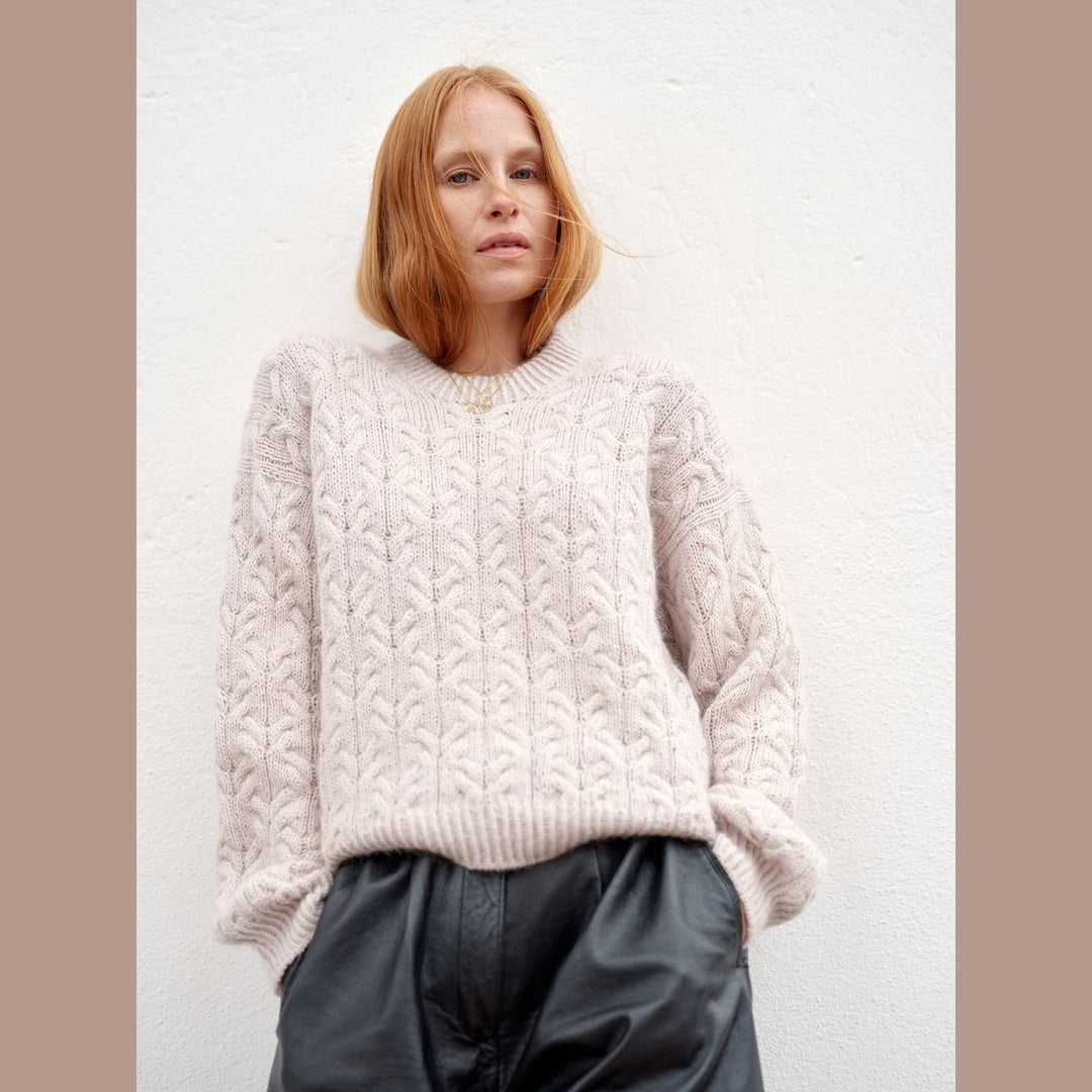 Nordic Chic: Knitting a Modern Wardrobe by Leeni Hoimela
