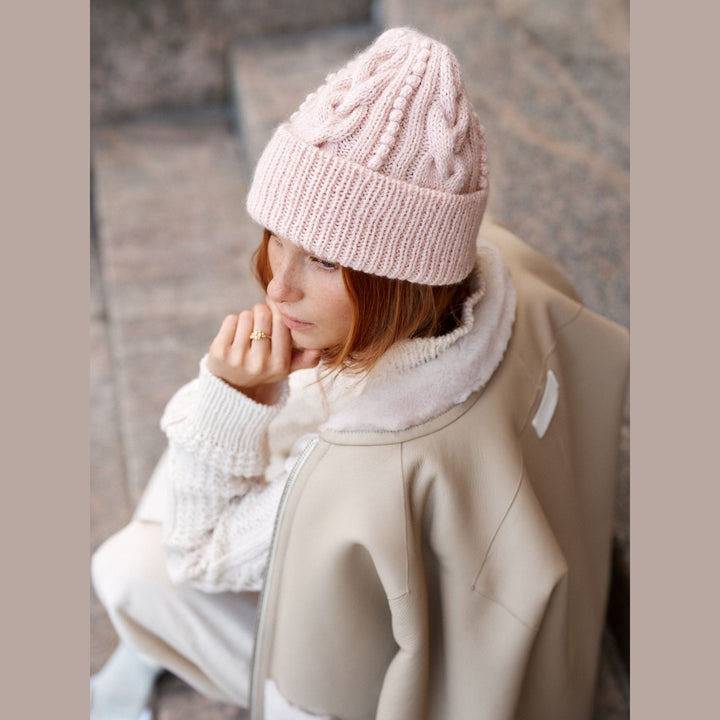 Nordic Chic: Knitting a Modern Wardrobe by Leeni Hoimela