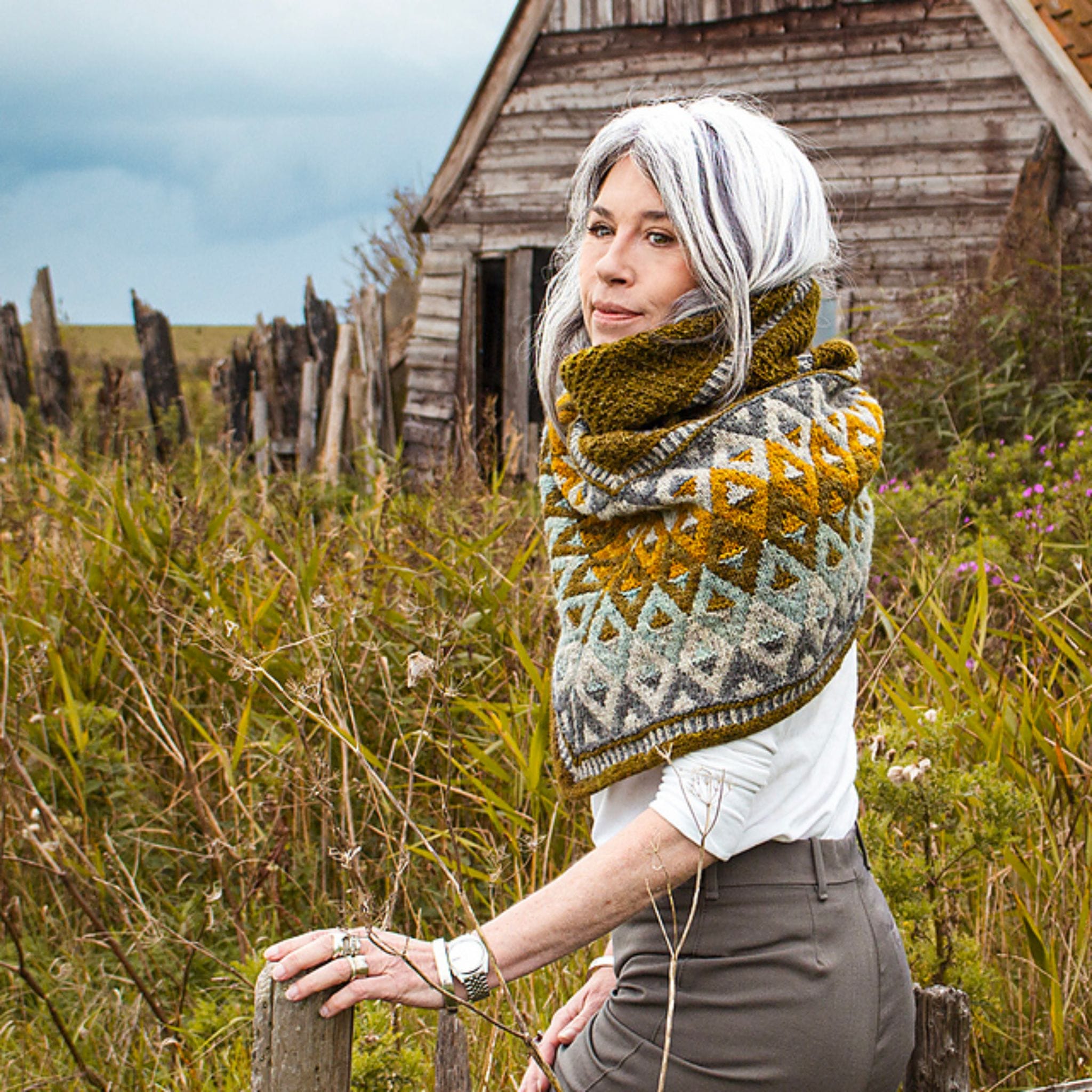 Artus Shawl by Natasja Hornby in Rustic Heather Sport – The Woolly Thistle