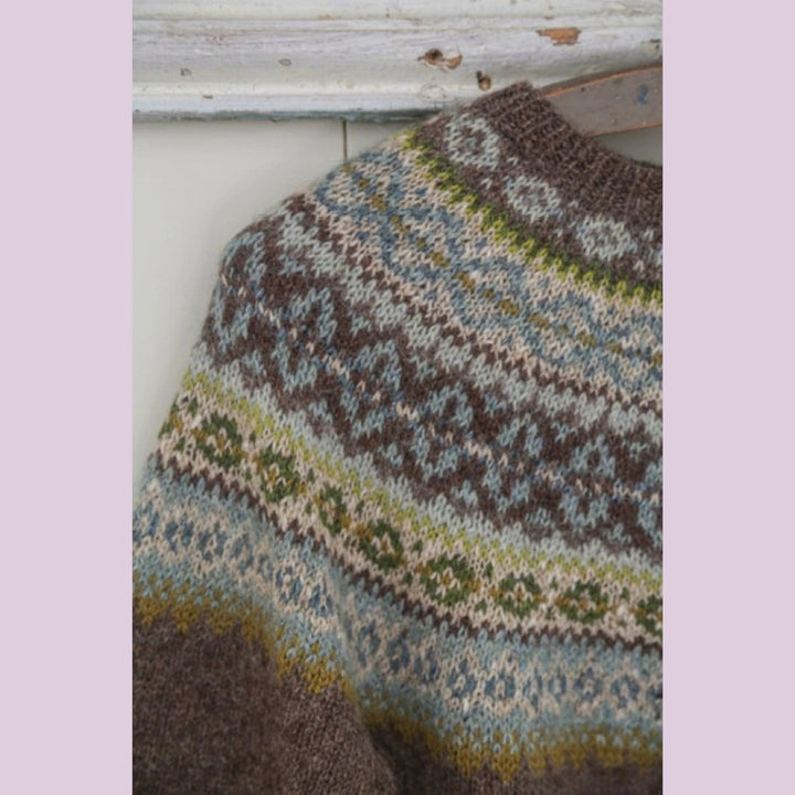 Agnes Pullover by Kristin Wiola Ødegård in Finullgarn