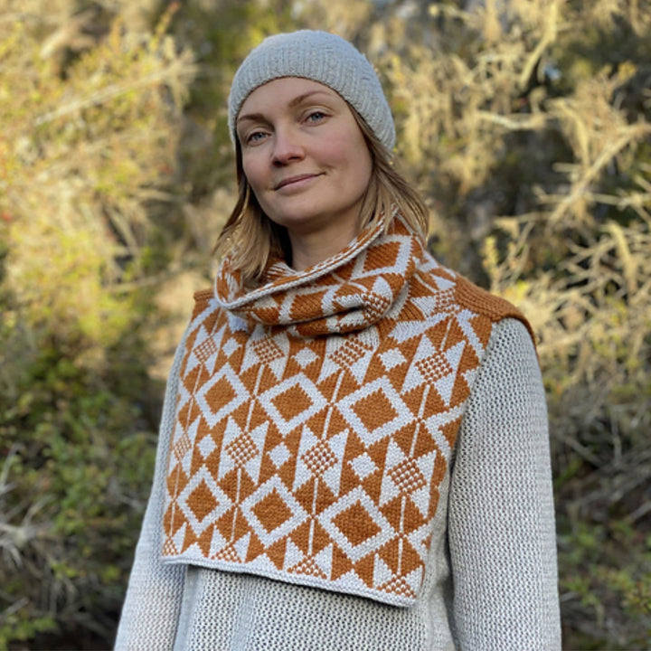 Cornus Cowl and Collar by Kajsa Vuorela Fredriksson