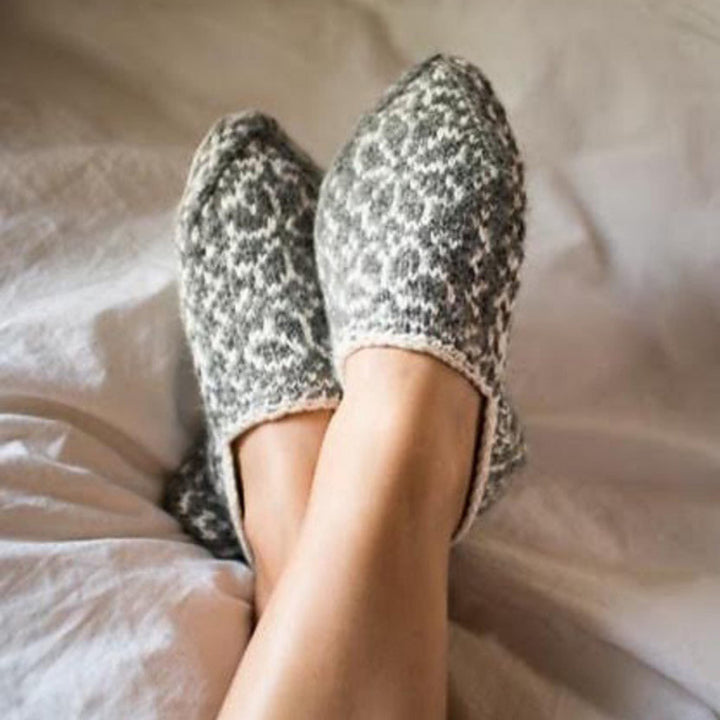 Ingeborg Slippers by Kristin Drysdale in Strikkegarn