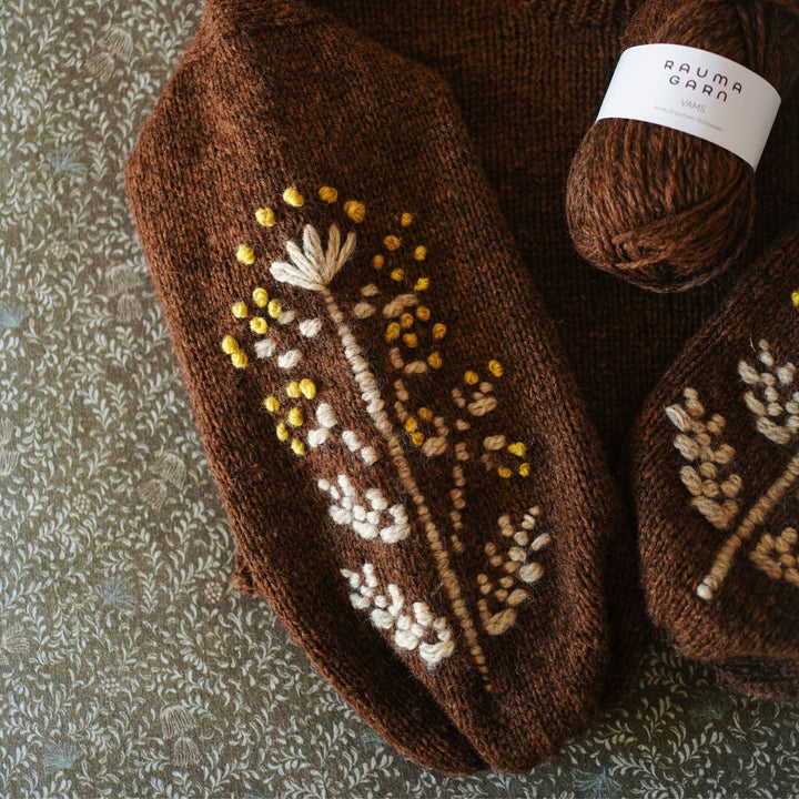 Yarrow by Melody Hoffman in Rauma Vams