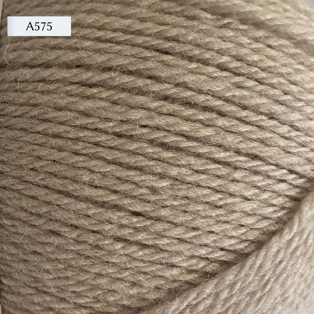 Retrosaria Mondim Fingering Weight Yarn