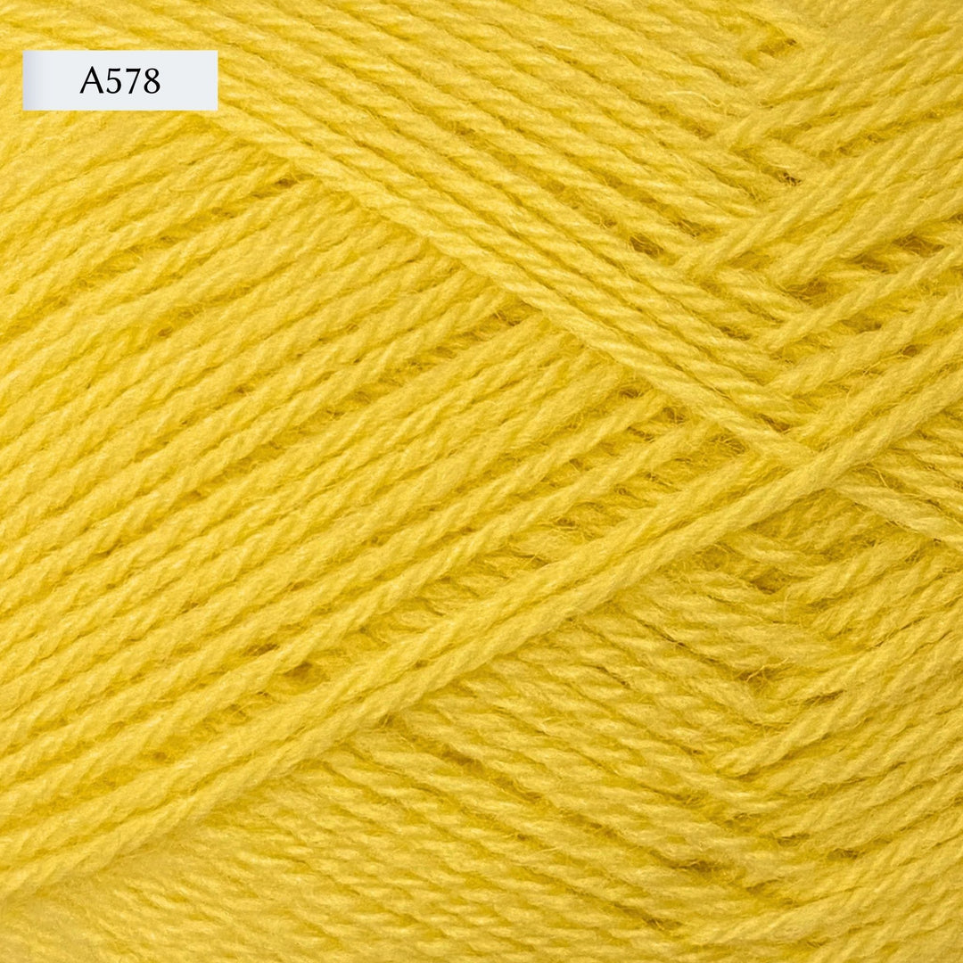 Retrosaria Mondim Fingering Weight Yarn