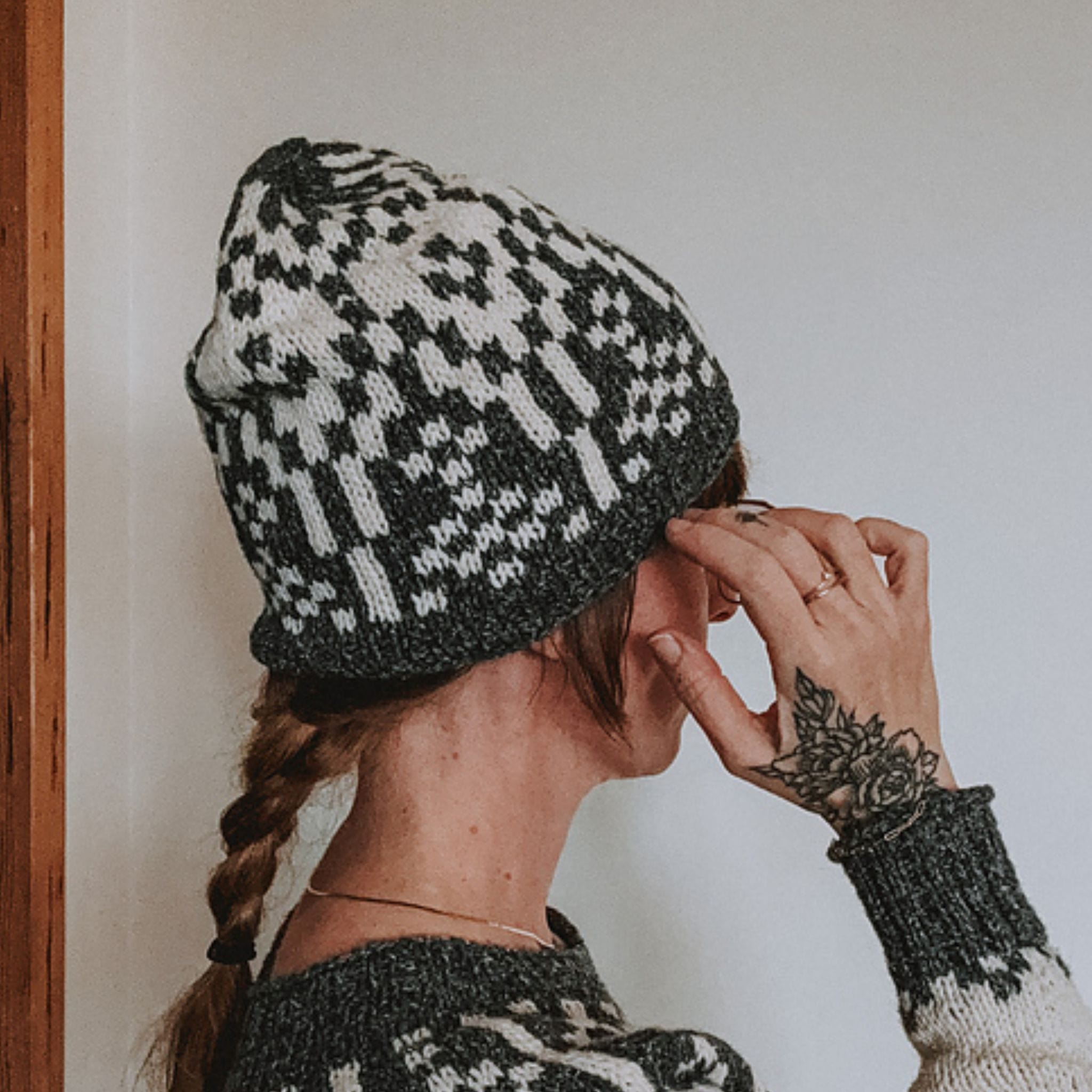 Bergman Hat by Caitlin Hunter in Retrosaria Mungo – The Woolly Thistle