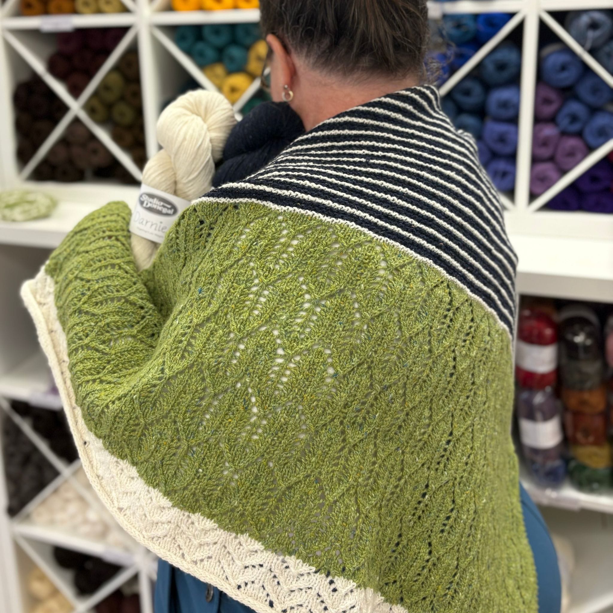 Basilica Shawl by Justyna Lorkowska in Darnie – The Woolly Thistle