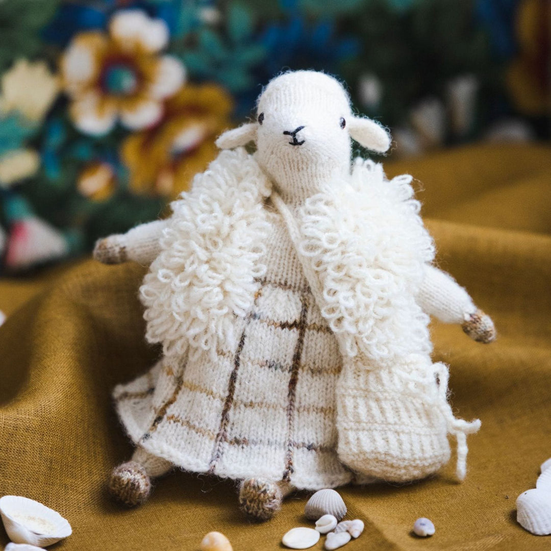 Mouche & Friends: Agi the Sheep Yarn Set