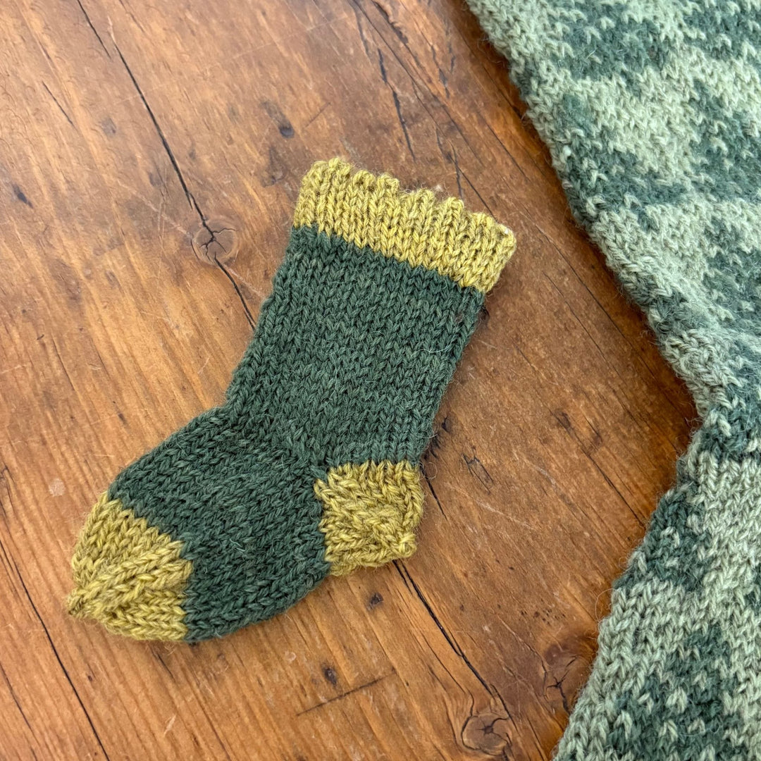 O Christmas Tree Stockings by Susan Mills in Rambler