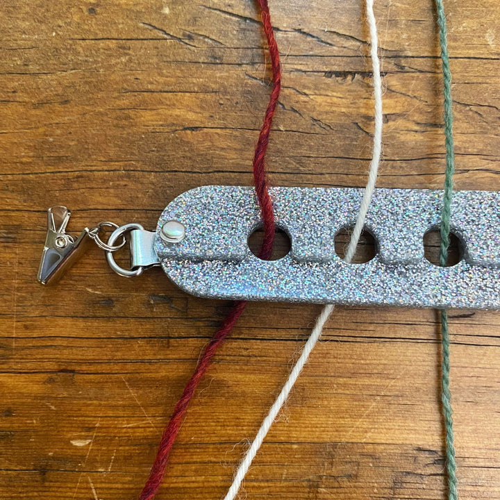 Yarn-Gator Colorwork Divider
