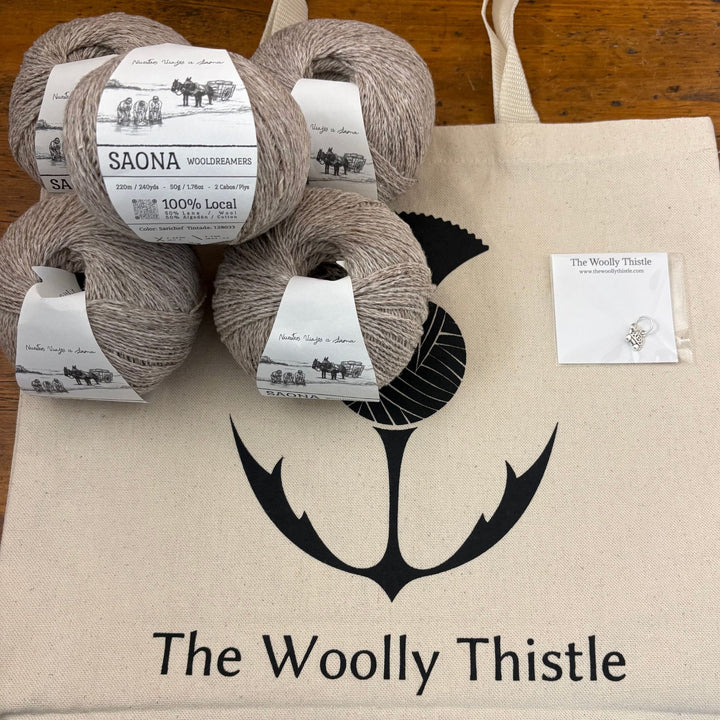 Estola Poniente by Arantxa Casado in Saona