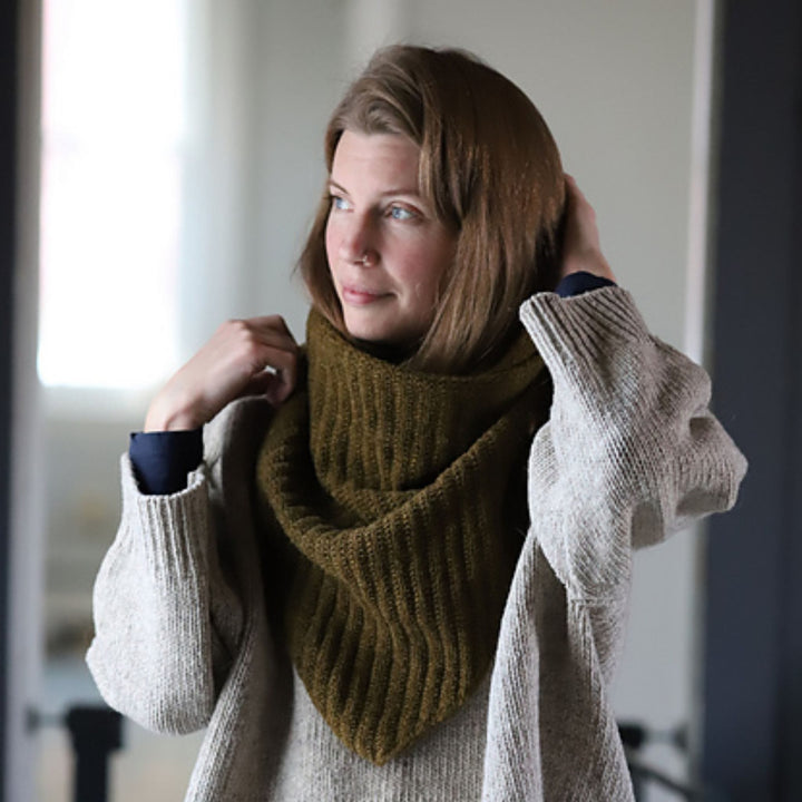 ROS Kerchief and Shawl by Alicia Plummer in WoolDreamers 90 Varas