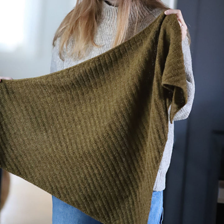 ROS Kerchief and Shawl by Alicia Plummer in WoolDreamers 90 Varas