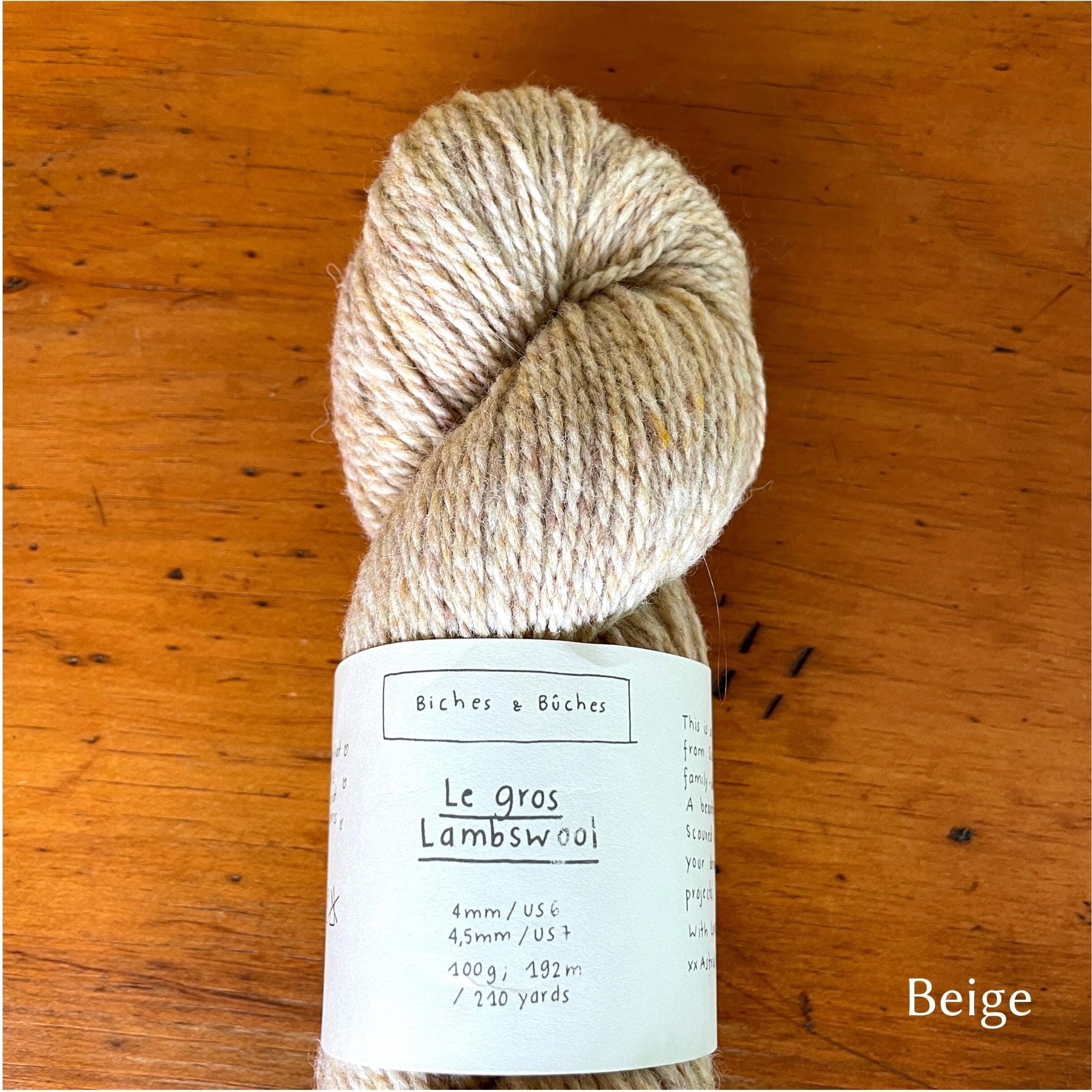 Skein of  Biches & Buches Les Gros Yarn in beige.