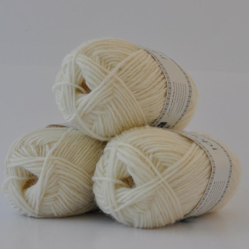 Ball of Lettlopi in colorway 0051 - cream.