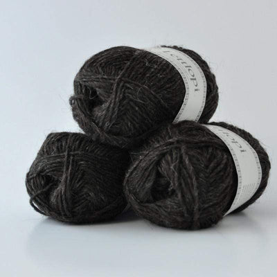Ball of Lettlopi in colorway 0052 - black sheep heather.