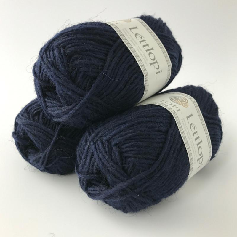 Ball of Lettlopi in colorway 9420 - navy blue.