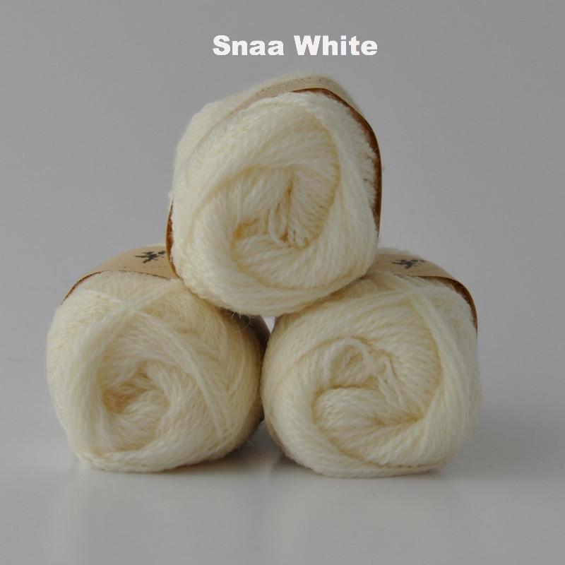 Jamieson & Smith Shetland Heritage Yarn in colorway Snaa White.