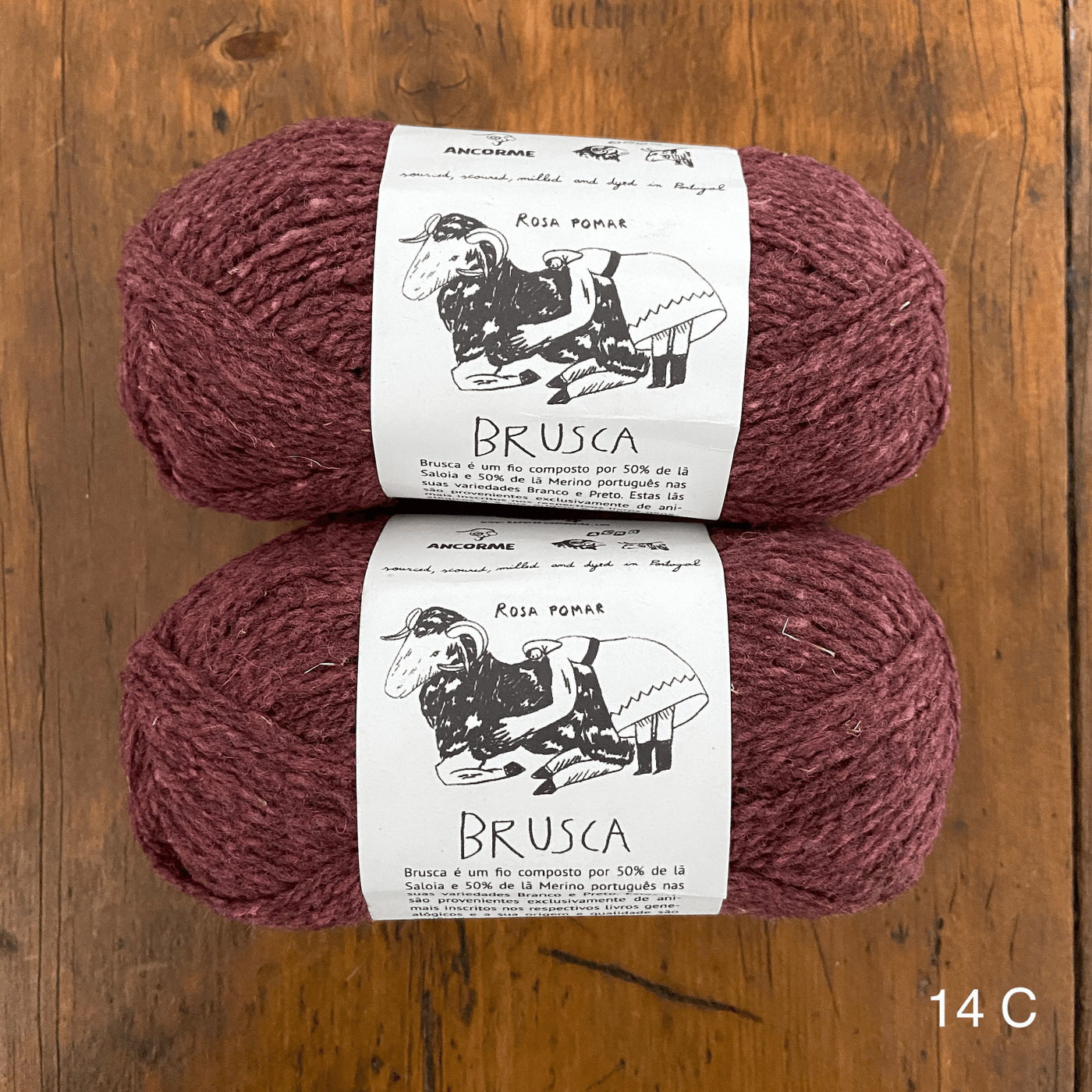 The Woolly Thistle Retrosaria Brusca DK Yarn in 14C (mauve)
