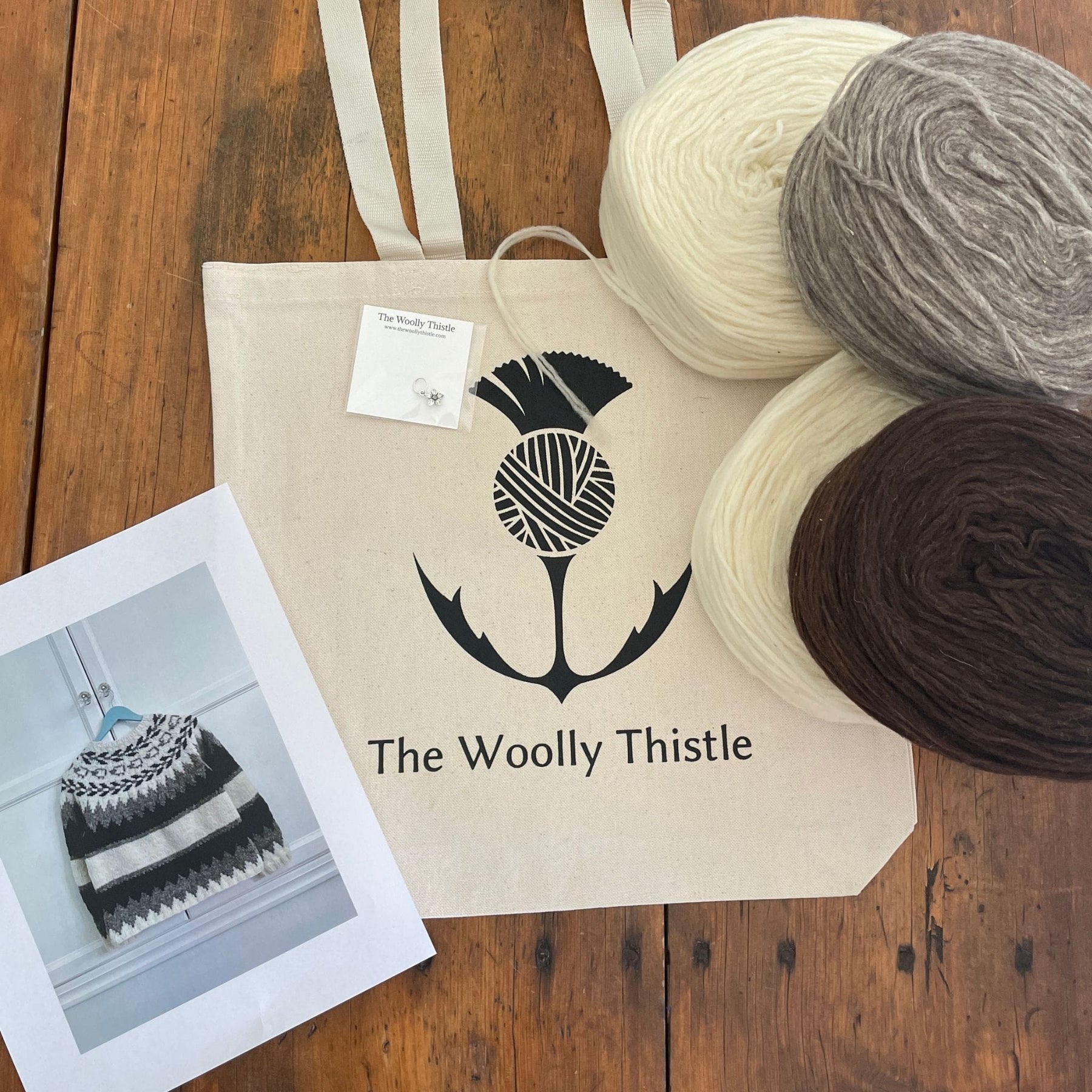 WoolDreamers Manchelopis Unspun Yarn – The Woolly Thistle