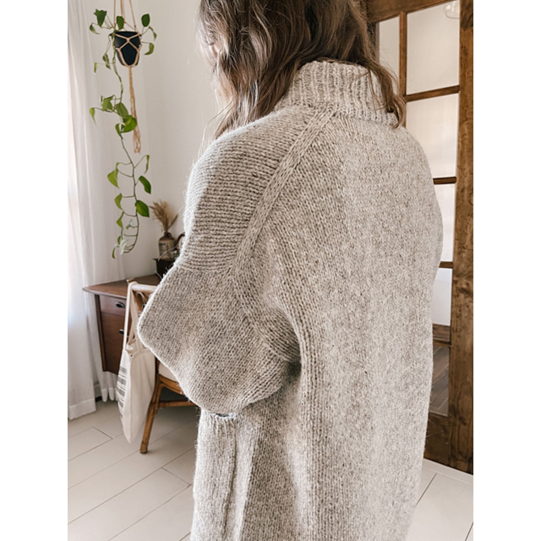 Miles Shirt Jacket Yarn Set in WoolDreamers Manchelopis by Ozetta